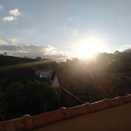 Estadia Das Gerais - Casa De Hospedes Adoravel Com Jacuzzi 欧鲁普雷图 外观 照片